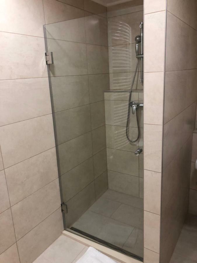 Duna Vendeghaz Hotel Fadd-Dombori ภายนอก รูปภาพ